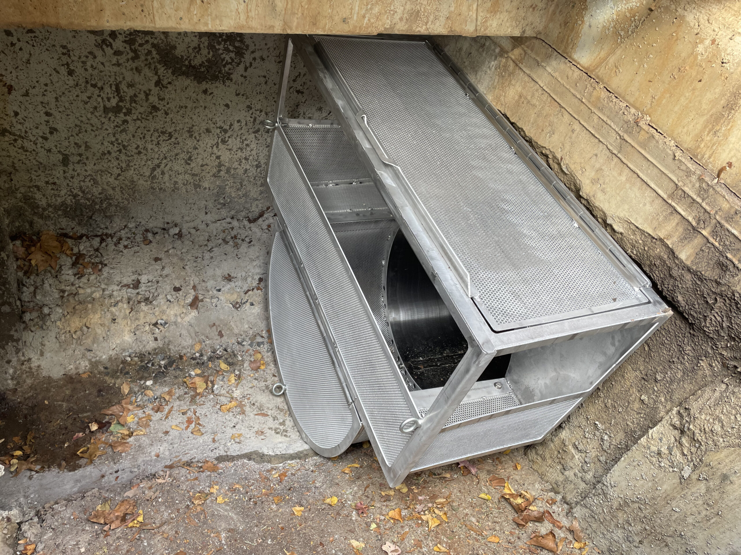 fabco industries flowline connector pipe screen protection for curved bottom channel